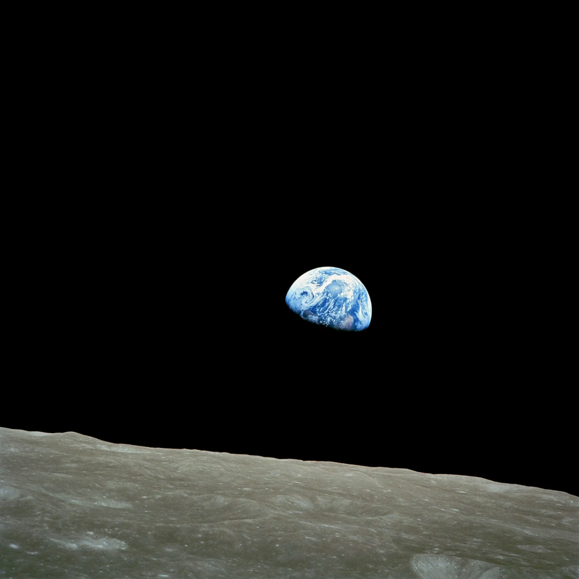 Asteroide 2024 HP surpreendeu astrônomos com sua aproximação repentina da Terra (Créditos: Reprodução)