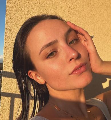 Larissa Manoela usou os stories do Instagram para negar os boatos de que estaria grávida. (Foto: Instagram)