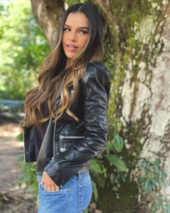 Além da atuação, Mariana também é cantora e já lançou alguns singles e um álbum. (Foto: Instagram)