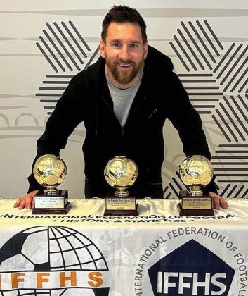 "Muito obrigado por todas as felicitações!! Aproveitando muito esse ano para poder comemorar em Rosário ao lado de pessoas que amo muito. Um abraço enorme!", disse Messi. (Foto: Instagram)