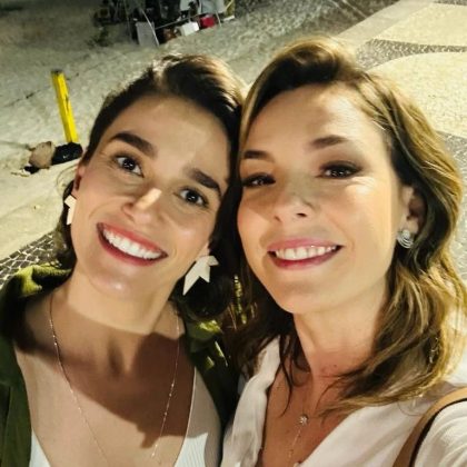 Regiane Alves e Priscila Sztejnman resolveram alfinetar a TV Globo após as acusações de homofobia direcionadas à emissora. (Foto: Instagram)