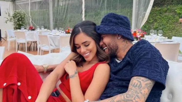 O aguardado chá revelação do primeiro filho de Neymar e Bruna Biancardi está marcado para este sábado (24) e promete ser um evento de pura sofisticação. (Foto: Instagram)