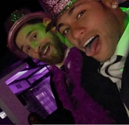 A conexão entre Neymar e Messi vai além do esporte, sendo uma amizade construída ao longo dos anos. (Foto: Instagram)