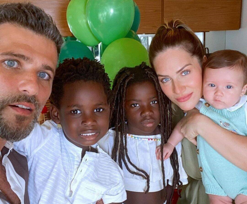 Giovanna Ewbank e Bruno Gagliasso são pais de Titi, Bless e Zyan. (Foto: Instagram)