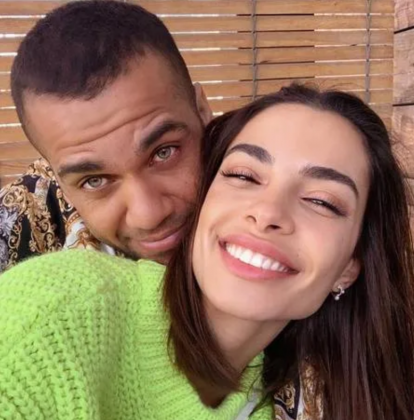 A ex-mulher de Daniel Alves alegou que conhece a personalidade do jogador e não acredita que ele seja uma má pessoa. (Foto: Instagram)