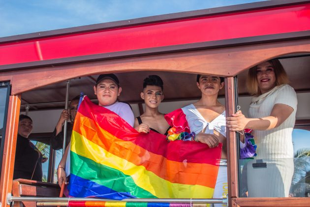 A Parada LGBT de São Paulo é conhecida por ser um espaço de expressão e luta por direitos e igualdade. (Foto: Pexels)