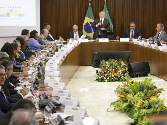 Nesta quinta-feira (15), o presidente Luiz Inácio Lula da Silva (PT), aumentou a voz ao cobrar os seus ministros (Foto: Agência Brasil)