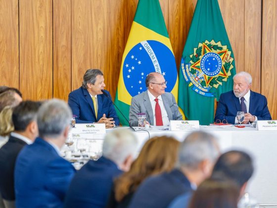 Para acompanharem os ministros dos estados (Foto: Agência Brasil)