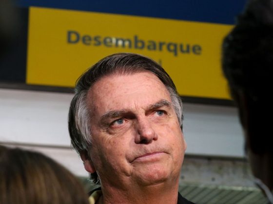 Bolsonaro é recebido no Rio de Janeiro com gritos de "bandido" e "golpista" (Foto: Agência Brasil)