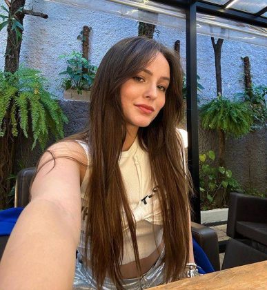 Larissa Manoela é uma das artistas mais seguidas do Brasil no Instagram, com mais de 49 milhões de seguidores. (Foto: Instagram)