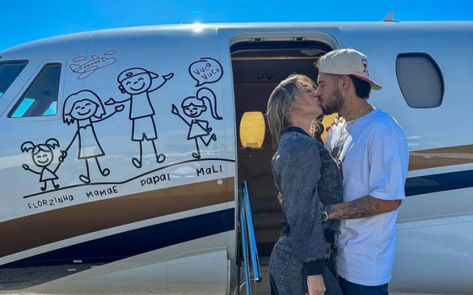 A ilustração, inclusive, é a mesma que está no avião particular comprado pela famosa. (Foto: Instagram)