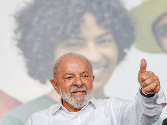 Em recente declaração, o presidente Lula (PT) chamou atenção ao ter afirmado que o Brasil deixou de ser considerado um país de terceiro mundo. (Foto: Agência Brasil)