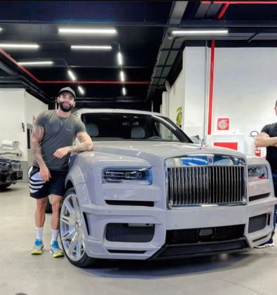 O cantor, Gusttavvo Lima saiu para um passeio e voltou para sua casa com um Rolls-Royce Collinan, um dos carros luxuosos e mais potentes do mundo, avaliado no Brasil, cerca de R$13 milhões (Foto: Instagram)