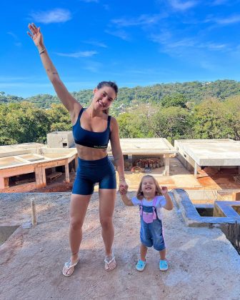 Nesta quinta-feira (05), Virginia compartilhou com seus seguidores um áudio da sua filha mais velha, Maria Alice, de 2 anos, na qual a pequena estava cantando a música infantil "Se essa rua fosse minha" (Foto: Instagram)