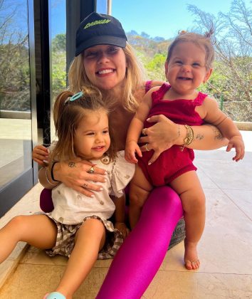Virginia Fonseca fecha comentários em posts com as filhas por haters: “Meu coração parte“ (Foto: Instagram)