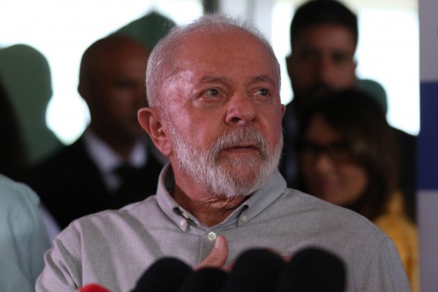 Lula foi convencido por Dino para assinar GLO e destacar militares (Foto: Agência Brasil)