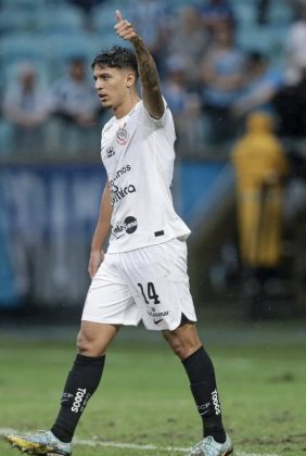 Mesmo com um a menos, o Corinthians saiu na frente na Arena do Grêmio, com gol de Romero. (Foto: reprodução vídeo Instagram)
