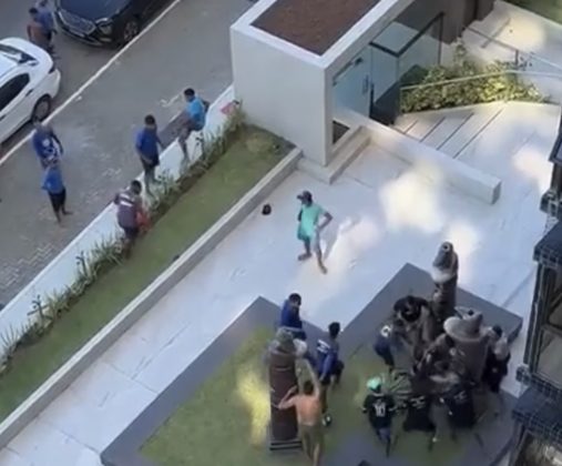 Um prédio de luxo foi invadido por um grupo para espancar um homem durante uma confusão no bairro de Boa Viagem, na Zona Sul do Recife. (Foto: reprodução vídeo Instagram)