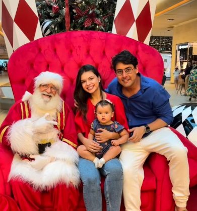 Bruno De Luca leva filha para conhecer Papai Noel: "Já ama o bom velhinho". (Foto: Instagram)