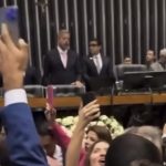 Nikolas Ferreira aparece hostilizando presidente Lula. (Foto: reproduçāo Instagram)