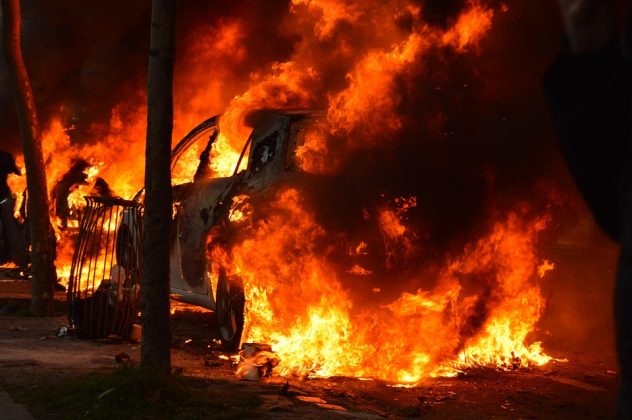 Ônibus e veículos são incendiados após rebaixamento do Santos (Foto: Pixabay)