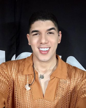 No último domingo (7), o cantor de 24 anos compartilhou uma foto de Arthur nos Stories do seu perfil no Instagram. (Foto Instagram)