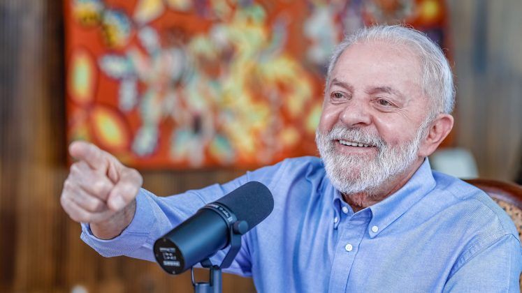 Lula prometeu voltar em Magé, no RJ, para tomar cerveja e cachaça. (Foto: Agência Brasil)
