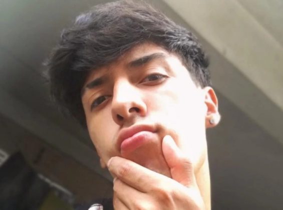 A Polícia Civil continua a investigação sobre a morte de Carlos Henrique Medeiros, de 26 anos, cujo corpo foi achado no quintal da casa de um casal de amigos em Itapecerica da Serra, na Grande São Paulo, em 30 de dezembro. (Foto Redes Sociais)