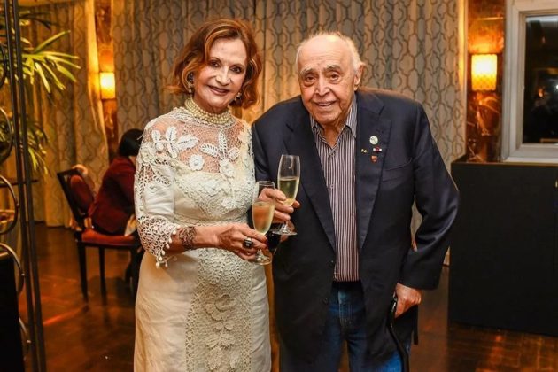 Rosamaria Murtinho emociona web: "Indo para 2024 com mesma pessoa de 1959". (Foto Instagram)
