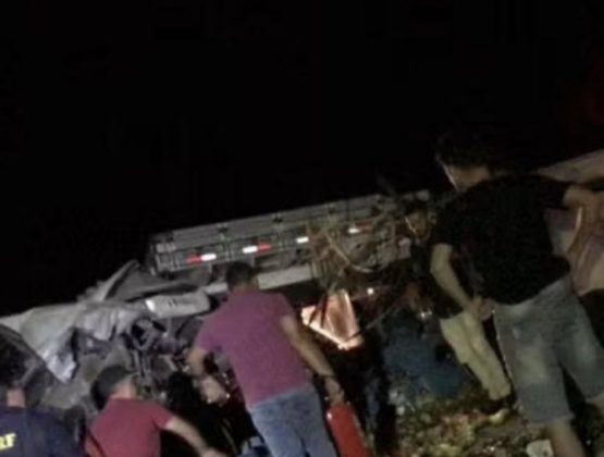 Um acidente deixou mais de 20 pessoas mortas. (Foto: Brigada Anjos Jacuipenses)