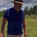 Lula estava de folga e resolver fazer jardinagem. (Foto: Instagram)