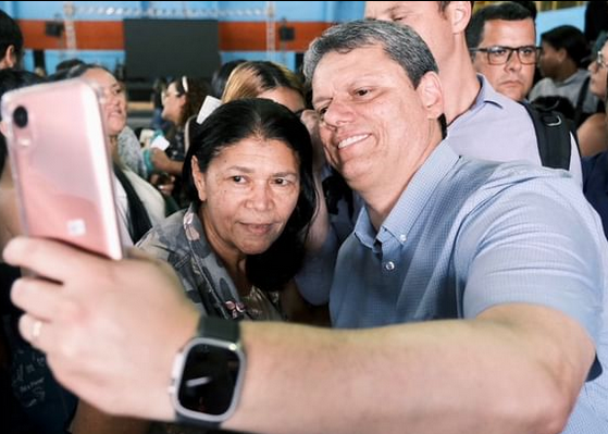Governo Tarcísio renova contrato das câmeras corporais da PM por mais 6 meses apenas (Foto: Instagram)