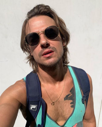 "Muito amor pelo que está acontecendo. É só o começo. Vendemos muita cerveja. Fiquei feliz. E vou ficar até às 6h da manhã", disse Daniel no Instagram (Foto: Instagram)