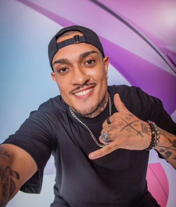 O cantor agora foca em ganhar massa muscular. (Foto: Instagram)