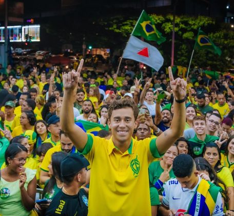 Diante do silêncio do Judiciário, da imprensa e das autoridades diante de um escândalo que indigna os brasileiros, o político expressou sua frustração. (Foto Instagram)