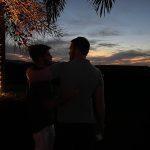 De maneira descontraída, ele brincou sobre os custos envolvidos em organizar um casamento, mencionando que no momento não pode arcar com essas despesas. (Foto Instagram)
