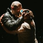 A conclusão da última sessão de quimioterapia de sua mãe, Sueli Azevedo. (Foto Instagram)