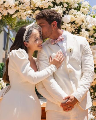 Larissa Manoela e André Luiz Frambach surpreenderam ao casar discretamente em dezembro, após três anos de relacionamento. (Foto Instagram)