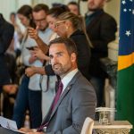"Casamento é negócio muito caro e eu não estou podendo pagar festa de casamento agora." (Foto Instagram)