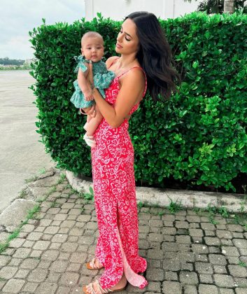 Bruna mostrou Mavie lambuzada de comida no vídeo. (Foto: Instagram)