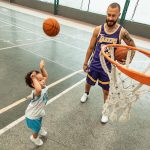 Neste sábado (27), Fred Bruno mostrou em suas redes sociais um vídeo de determinação do seu filho Cris, fruto do antigo relacionamento com Bianca Andrade (Boca Rosa), mostrando um exemplo de persistência ao pontuar no basquete (Foto: Instagram)