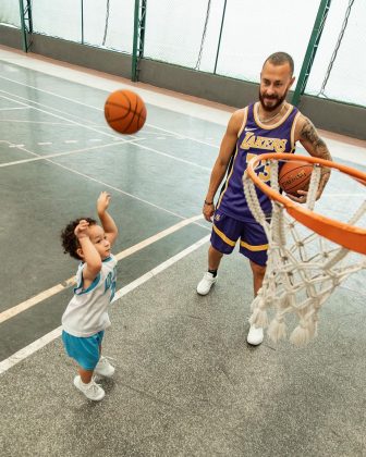 Neste sábado (27), Fred Bruno mostrou em suas redes sociais um vídeo de determinação do seu filho Cris, fruto do antigo relacionamento com Bianca Andrade (Boca Rosa), mostrando um exemplo de persistência ao pontuar no basquete (Foto: Instagram)