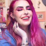 "Vamos falar da tatuagem? Vamos. Comecei a tatuar há cerca de um ano, nunca fiquei com nenhum dinheiro cobrado." (Foto Instagram)