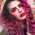 Ela ainda aproveitou para postar umas imagens comparando os desenhos escolhidos pelos clientes com as tatuagens feitas por ela. (Foto Instagram)