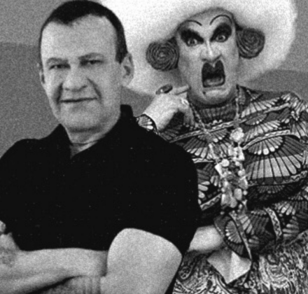 Como é costumeiro, a personagem parte junto com o artista. (Foto: Instagram)
