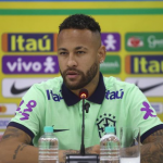 Jogador aproveita momento de lazer com a família na Arábia Saudita. (Foto: Instagram)