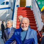 Lula ao chegar no Cairo. (Foto: Ricardo Stuckert/ Reprodução)