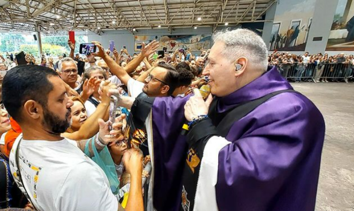 Padre Marcelo estudou filosofia no Seminário Missionário Arquidiocesano Redemptoris Mater e teologia no Seminário São José, ambos em São Paulo. (Foto: Instagram)
