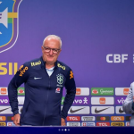 Dorival Jr. destacou a necessidade de uma rápida reinvenção no futebol brasileiro. (Foto: Instagram)