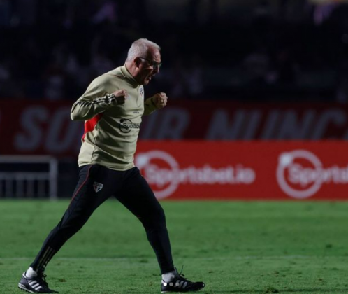 O treinador assume a seleção num momento de desconfiança. (Foto: Instagram)